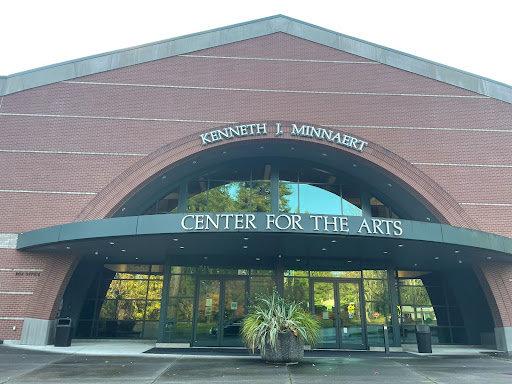 Entrance to SPSCC Center for the Arts.