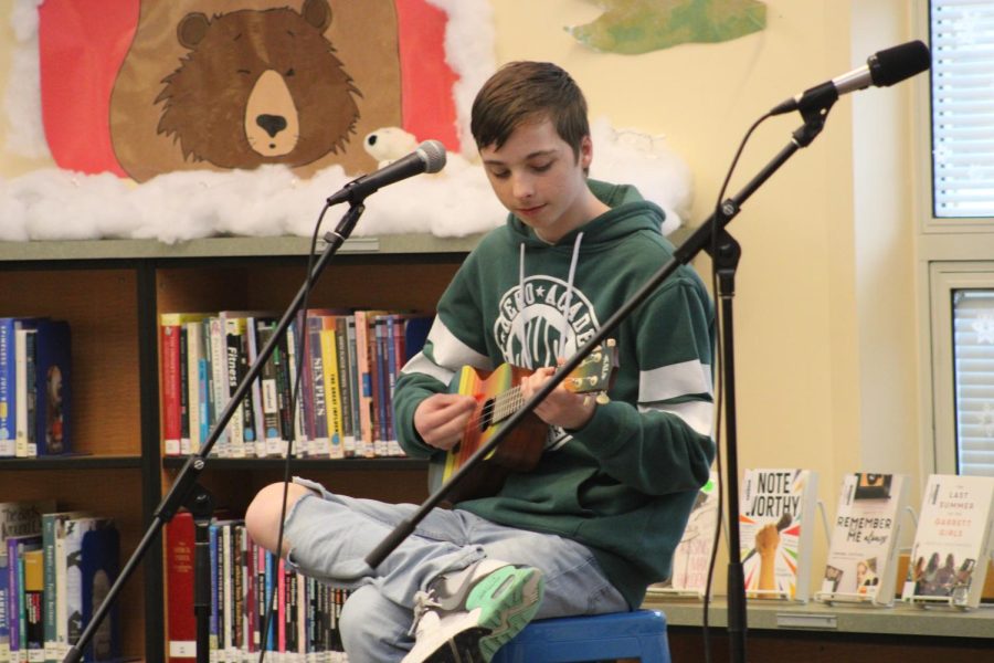 Raymond Yepes won the crowd over with just two weeks of ukulele experience.