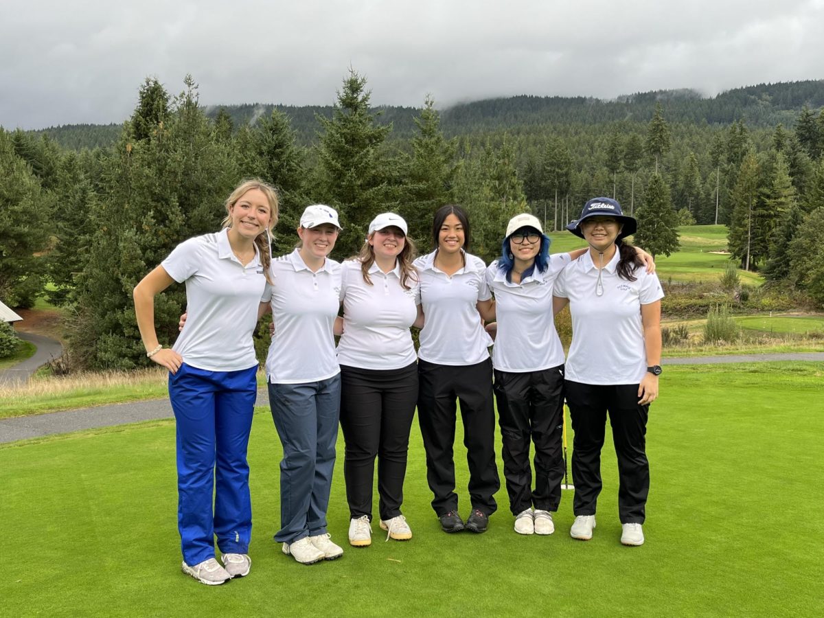 Kameryn Vekich, Abigail Pierce, Amelia Lorentson, Leilani Nguyen, Sydney Peters, and Grace Hong at their league competition on October 9.