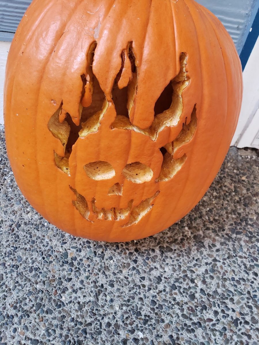 The flaming skull is a simple yet elaborate design. Using the method above, you can recreate this spooky, blazing work of art on your next Halloween! 