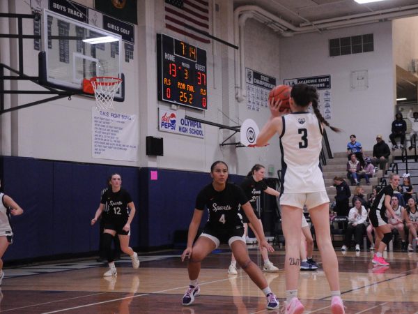 Navigation to Story: Olympia girls basketball fall to Sumner on Saturday
