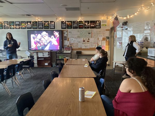 Interested sophomores learn about EOL during showcase