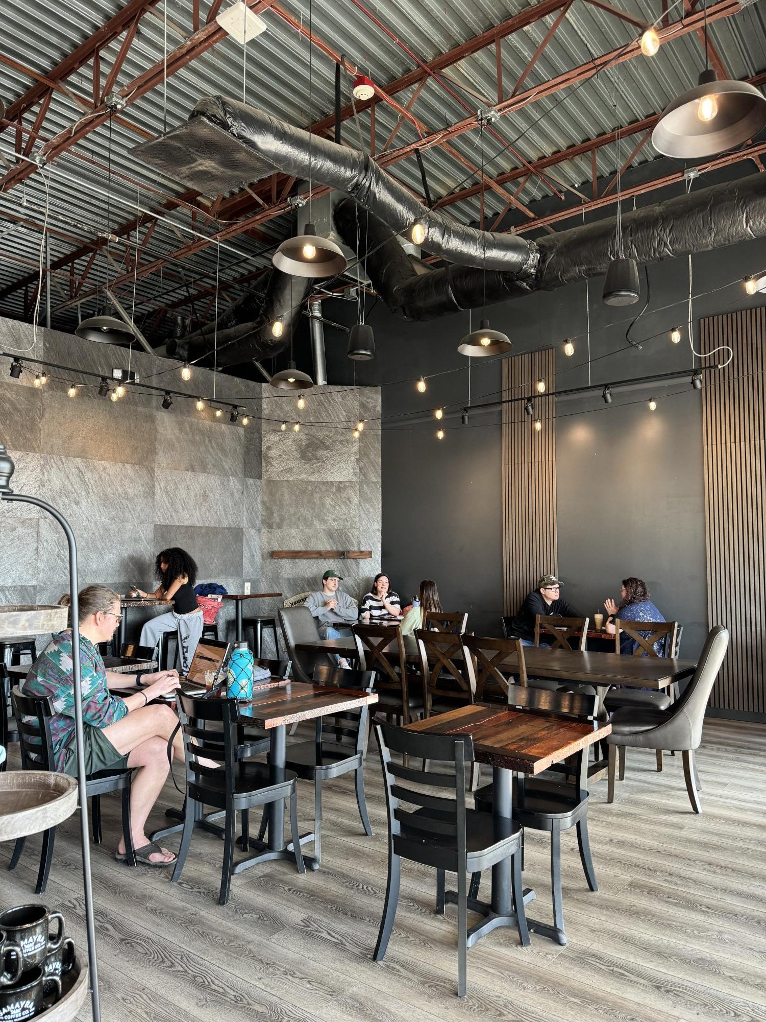 Local coffee shops are a great place for students to study, especially since many have free wifi. One with a great atmosphere and delicious drinks is Samayra Coffee Co..
